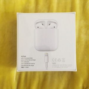 Apple AirPods with Charging Case (2nd Generation)